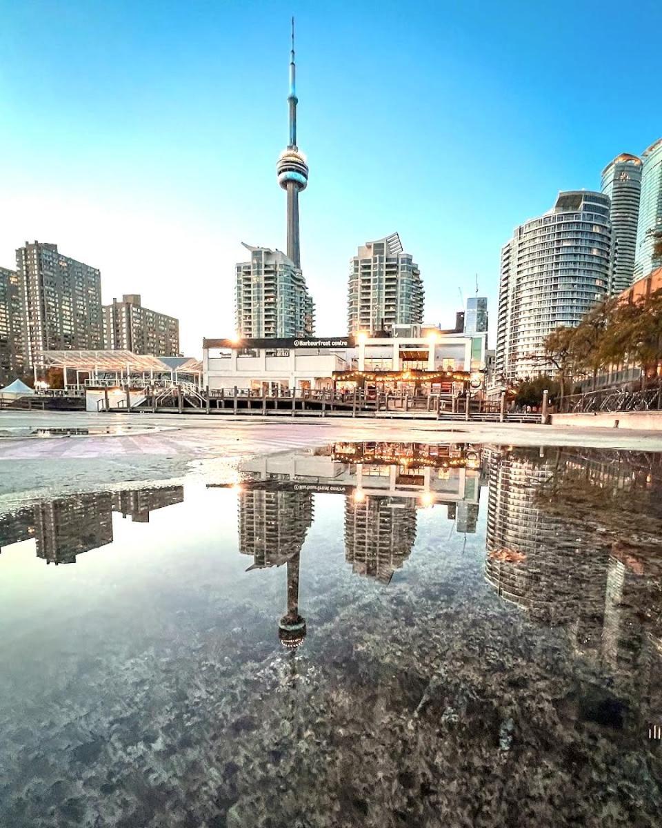 Private Double In Downtown Toronto, 15 Mins To Cn Tower, Steps To Subway Homestay
