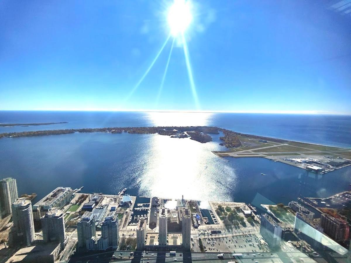 Private Double In Downtown Toronto, 15 Mins To Cn Tower, Steps To Subway *